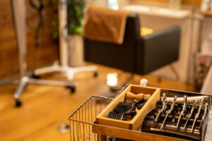 美容室　侵入盗